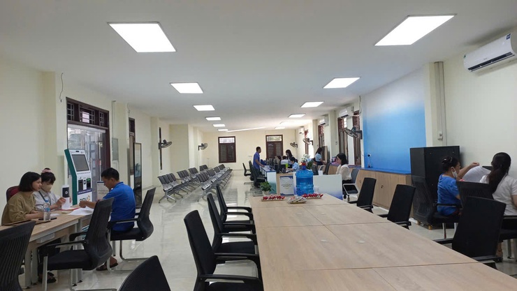 Công bố điều chỉnh địa điểm thực hiện thủ tục hành chính tại Trung tâm Phục vụ hành chính công thành phố Hà Nội - Chi nhánh số 12

- Ảnh 1.
