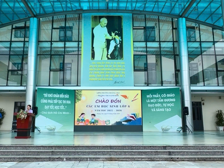 Trường THCS Linh Đàm hân hoan chào đón các em 
học sinh khối 6 năm học 2025 - 2026- Ảnh 2.