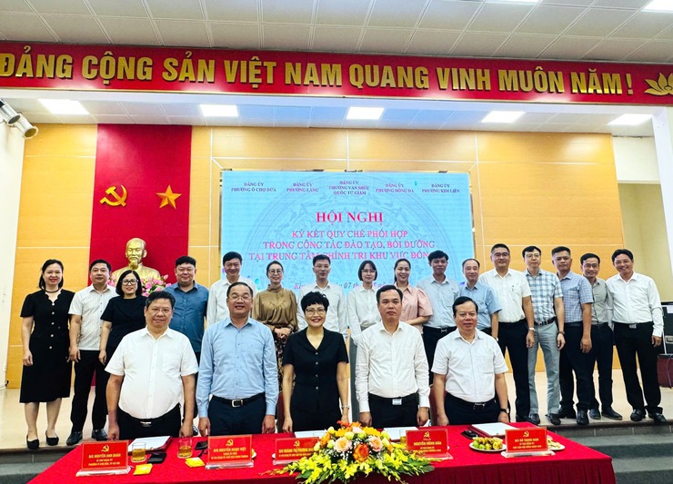 Hội nghị ký kết quy chế phối hợp trong đào tạo, bồi dưỡng cán bộ, đảng viên khu vực Đống Đa- Ảnh 3.