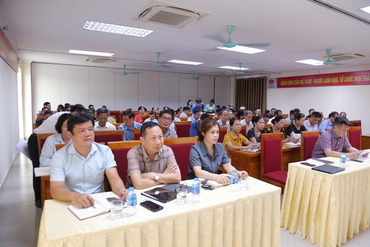 Phường Dương Nội triển khai chiến dịch “ 45 ngày đêm ra quân hỗ trợ hoạt động chuyển đổi số”- Ảnh 1.