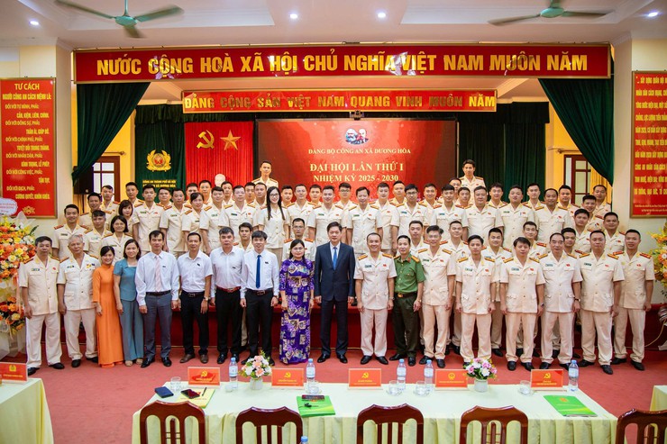 Chuẩn bị chu đáo, tạo khí thế mới: Xã Dương Hoà sẵn sàng cho Đại hội đại biểu Đảng bộ xã lần thứ Nhất, nhiệm kỳ 2025-2030- Ảnh 6.