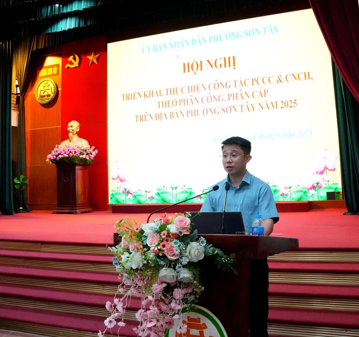Sơn Tây tổ chức hội nghị triển khai công tác PCCC & CNCH theo phân công, phân cấp trên địa bàn phường- Ảnh 1.