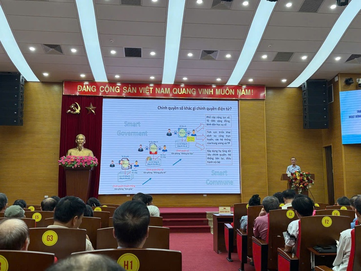 Đống Đa tổ chức Hội nghị "Triển khai phong trào "Bình dân học vụ số", hoạt động chuyển đổi số cho tổ chuyển đổi số cộng đồng" - Ảnh 1.