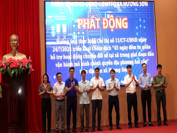 Xã Hương Sơn lan tỏa nhận thức, kỹ năng số đến từng người dân- Ảnh 2.