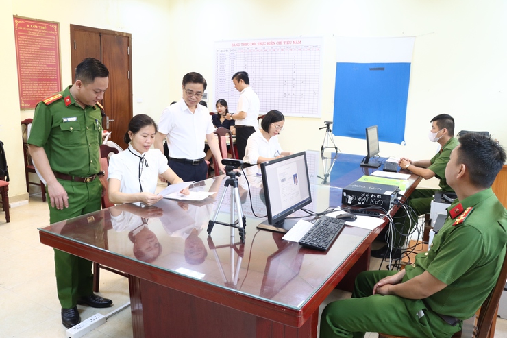 Xã Phú Xuyên tích cực hoàn thành kế hoạch cấp đổi thẻ Đảng viên- Ảnh 5.