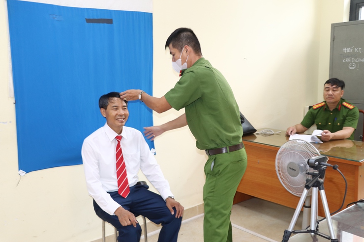 Xã Phú Xuyên tích cực hoàn thành kế hoạch cấp đổi thẻ Đảng viên- Ảnh 14.