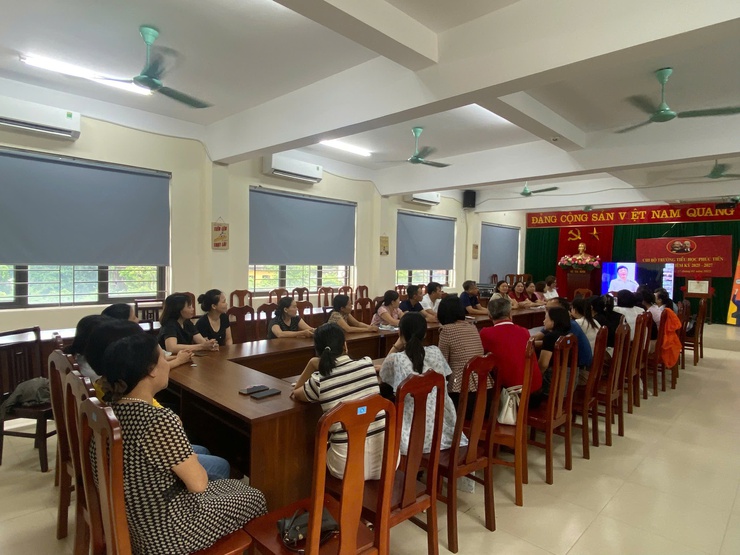 Xã Đại Xuyên tổ chức lớp bồi dưỡng, tập huấn chính trị hè năm 2025 cho đội ngũ cán bộ, giáo viên nhân viên trong hệ thống giáo dục của xã- Ảnh 7.