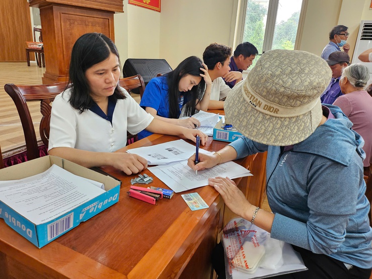 Thông báo của UBND xã Quang Minh về việc hỗ trợ đặc thù của thành phố Hà Nội đối với người có công và thân nhân người có công với cách mạng - Ảnh 1.