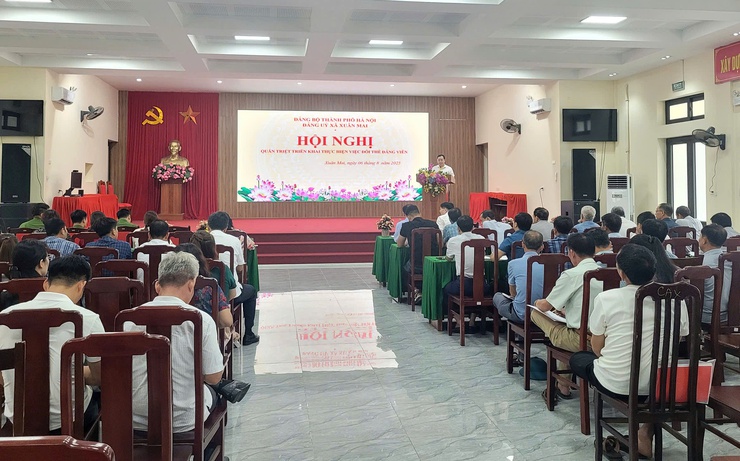 Xuân Mai quán triệt, triển khai thực hiện việc đổi thẻ đảng viên- Ảnh 1.