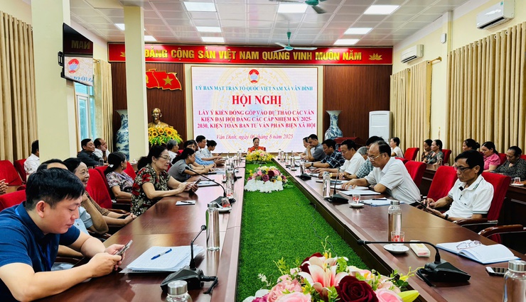 Uỷ ban MTTQ xã Vân Đình giao ban công tác Mặt trận tháng 8 và đóng góp Dự thảo Báo cáo chính trị Đại hội XVIII Đảng bộ Thành phố Hà Nội- Ảnh 1.