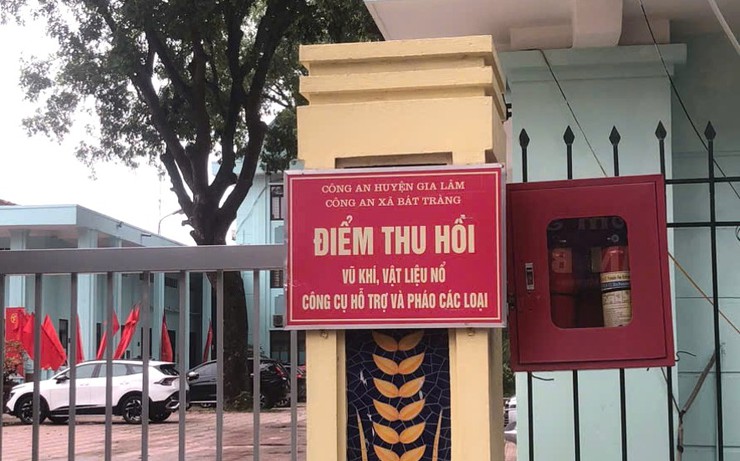 Công an xã Bát Tràng đẩy mạnh tuyên truyền, vận động thu hồi vũ khí, vật liệu nổ, công cụ hỗ trợ- Ảnh 1.