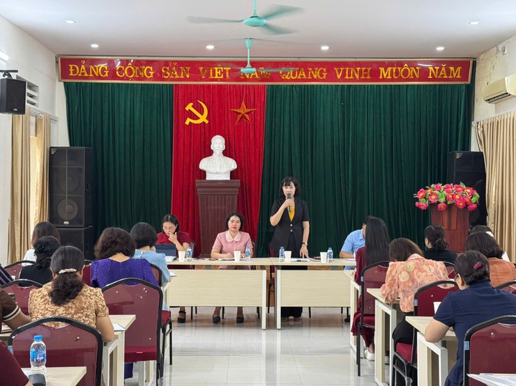 HỘI NGHỊ LÀM VIỆC VỚI CÁC NHÀ TRƯỜNG TRÊN ĐỊA BÀN XÃ TRIỂN KHAI KẾ HOẠCH CHUẨN BỊ NĂM HỌC MỚI 2025–2026- Ảnh 1.