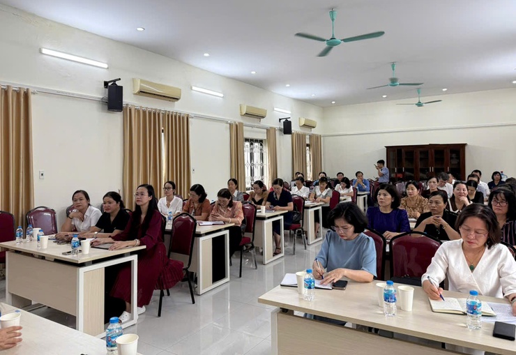 HỘI NGHỊ LÀM VIỆC VỚI CÁC NHÀ TRƯỜNG TRÊN ĐỊA BÀN XÃ TRIỂN KHAI KẾ HOẠCH CHUẨN BỊ NĂM HỌC MỚI 2025–2026- Ảnh 2.