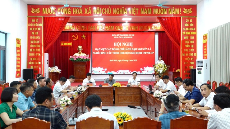 Bình Minh tổ chức gặp mặt các đồng chí nguyên là lãnh đạo huyện Thanh Oai, nguyên là lãnh đạo xã nghỉ công tác theo Nghị định 178/2024/NĐ- CP  của Chính Phủ.- Ảnh 1.