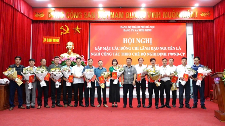 Bình Minh tổ chức gặp mặt các đồng chí nguyên là lãnh đạo huyện Thanh Oai, nguyên là lãnh đạo xã nghỉ công tác theo Nghị định 178/2024/NĐ- CP  của Chính Phủ.- Ảnh 5.