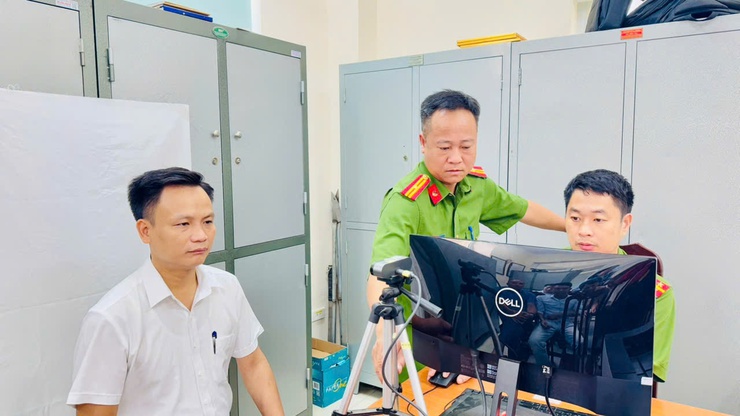 ĐẢNG ỦY XÃ TAM HƯNG TRIỂN KHAI CÔNG TÁC ĐỔI THẺ ĐẢNG VIÊN THEO CHỈ ĐẠO CỦA THÀNH ỦY HÀ NỘI- Ảnh 6.