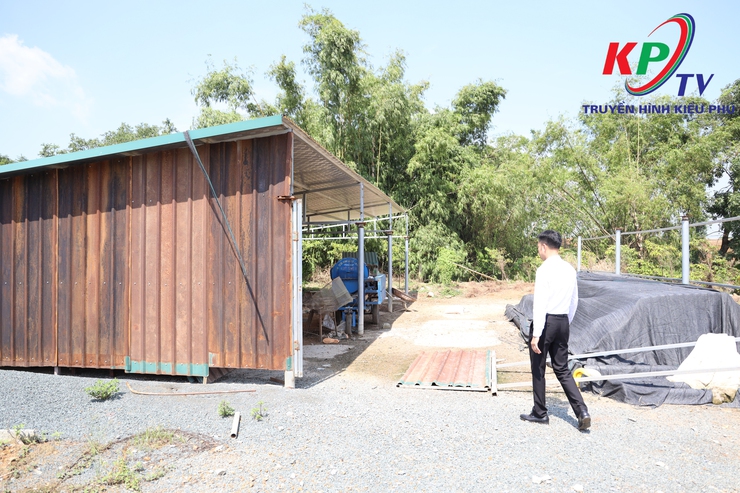 Đoàn công tác UBND xã Kiều Phú kiểm tra công tác quản lý đất đai, trật tự xây dựng trên địa bàn- Ảnh 5.