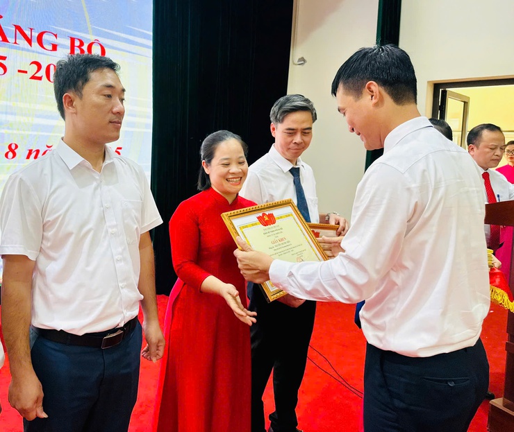 Đảng bộ xã Thiên Lộc tổ chức Hội nghị tổng kết công tác tổ chức Đại hội Đảng bộ xã lần thứ I, nhiệm kỳ 2025 - 2030- Ảnh 18.