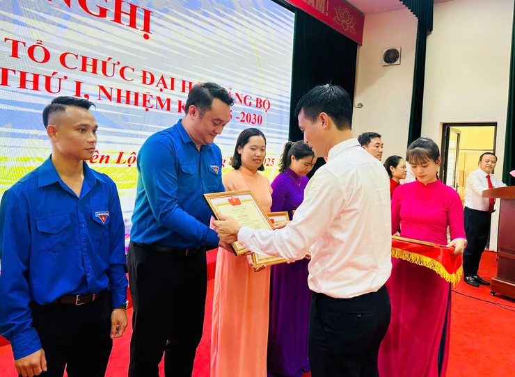 Đảng bộ xã Thiên Lộc tổ chức Hội nghị tổng kết công tác tổ chức Đại hội Đảng bộ xã lần thứ I, nhiệm kỳ 2025 - 2030- Ảnh 22.