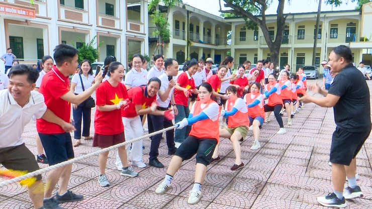 Xã Thượng Phúc phát động nhiều phong trào thi đua sôi nổi, chào mừng Đại hội Đảng các cấp và Đại hội Đảng bộ xã lần thứ I, nhiệm kỳ 2025-2030- Ảnh 3.