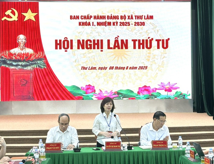 Ban chấp hành Đảng bộ xã Thư Lâm khóa I, nhiệm kỳ 2025-2030 tổ chức Hội nghị lần thứ Tư
- Ảnh 10.