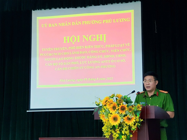 Phường Phú Lương tổ chức tuyên truyền, phổ biến kiến thức, pháp luật về PCCC&CNCH cho gần 200 đại biểu- Ảnh 2.