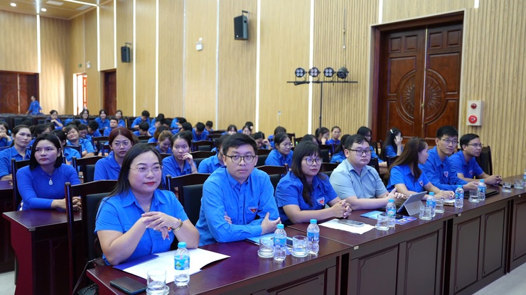 Diễn đàn "Đảng với Thanh niên – Thanh niên với Đảng" - Lan tỏa tinh thần tiên phong của tuổi trẻ Thanh Oai- Ảnh 5.