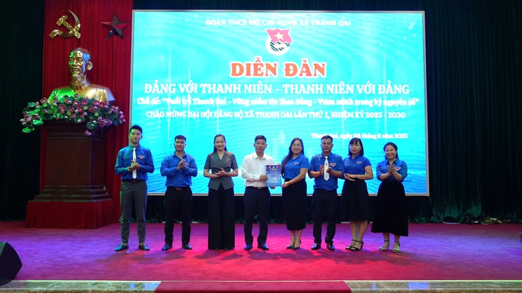 Diễn đàn "Đảng với Thanh niên – Thanh niên với Đảng" - Lan tỏa tinh thần tiên phong của tuổi trẻ Thanh Oai- Ảnh 9.