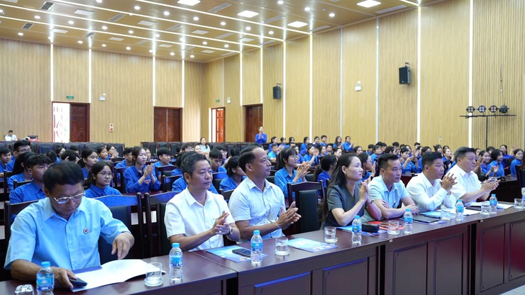 Diễn đàn "Đảng với Thanh niên – Thanh niên với Đảng" - Lan tỏa tinh thần tiên phong của tuổi trẻ Thanh Oai- Ảnh 4.
