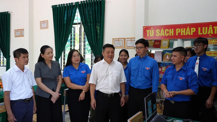 Xã Thanh Oai: Khánh thành công trình thanh niên "Điểm sinh hoạt số cộng đồng"- Ảnh 2.