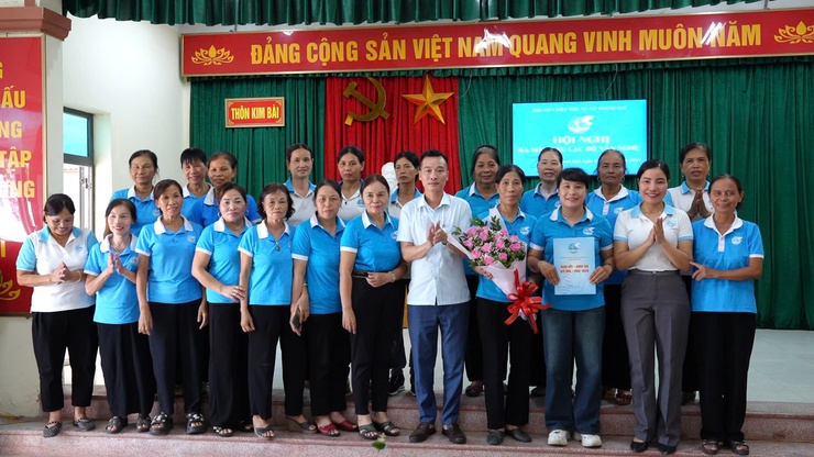 HỘI LHPN XÃ THANH OAI TỔ CHỨC HOẠT ĐỘNG THIẾT THỰC CHÀO MỪNG ĐẠI HỘI ĐẢNG BỘ XÃ LẦN THỨ I, NHIỆM KỲ 2025 – 2030- Ảnh 2.