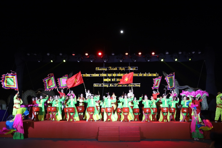 Phường Tây Hồ tổ chức chương trình nghệ thuật chào mừng thành công Đại hội Đảng bộ phường- Ảnh 6.