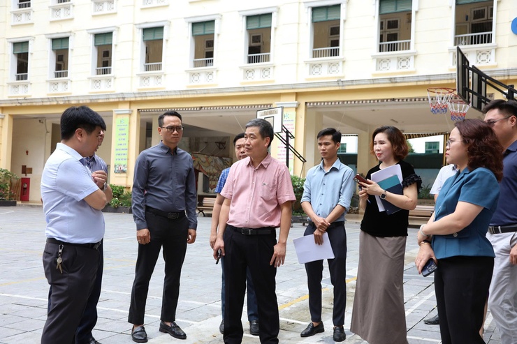 PHƯỜNG CỬA NAM ƯU TIÊN MỌI NGUỒN LỰC ĐẦU TƯ CHO GIÁO DỤC VÀ ĐÀO TẠO
- Ảnh 8.
