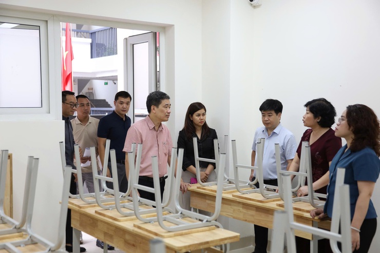 PHƯỜNG CỬA NAM ƯU TIÊN MỌI NGUỒN LỰC ĐẦU TƯ CHO GIÁO DỤC VÀ ĐÀO TẠO
- Ảnh 4.
