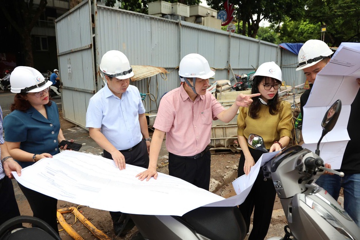 PHƯỜNG CỬA NAM ƯU TIÊN MỌI NGUỒN LỰC ĐẦU TƯ CHO GIÁO DỤC VÀ ĐÀO TẠO
- Ảnh 2.