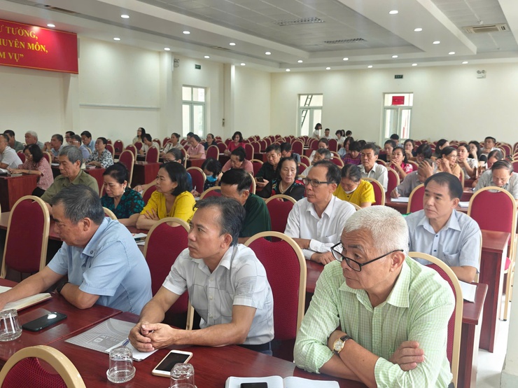 ỦY BAN NHÂN DÂN PHƯỜNG ĐÔNG NGẠC TỔ CHỨC PHIÊN HỌP ĐÁNH GIÁ CÔNG TÁC CHỈ ĐẠO, ĐIỀU HÀNH CÁC NHIỆM VỤ THÁNG 7, TRIỂN KHAI NHIỆM VỤ TRỌNG TÂM THÁNG 8 NĂM 2025- Ảnh 6.