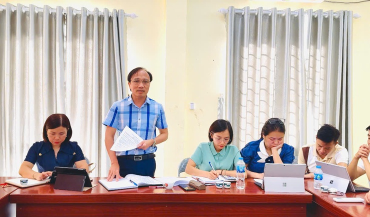 ĐỒNG CHÍ CHỦ TỊCH UBND XÃ DỰ SINH HOẠT CHUYÊN ĐỀ THÁNG 8/2025 TẠI CHI BỘ THÔN NGỌ XÁ- Ảnh 2.
