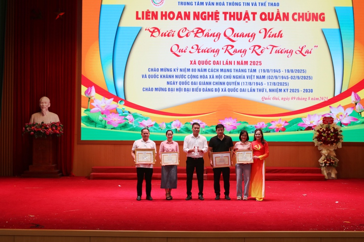 "Dưới Cờ Đảng Quang Vinh – Quê Hương Rạng Rỡ Tương Lai": Dấu Ấn Văn Hóa Mới Từ Quốc Oai- Ảnh 33.