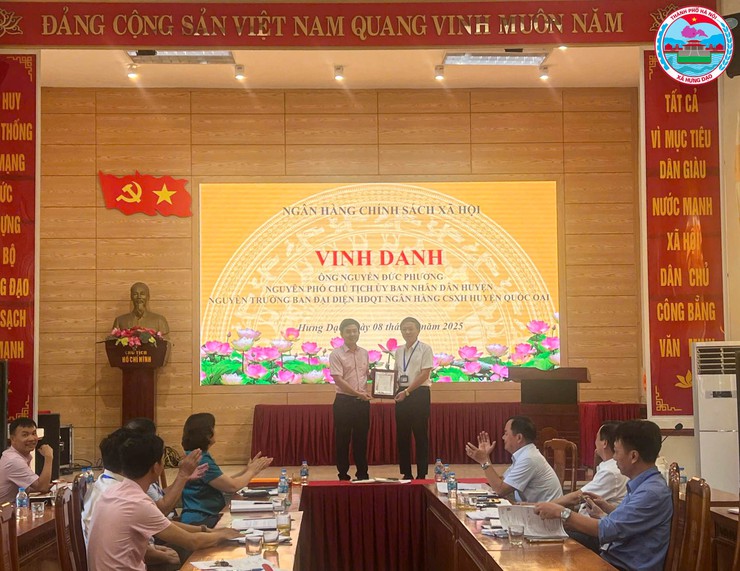 Vinh danh thành viên Ban đại diện HĐQT Ngân hàng Chính sách xã hội Ghi nhận những đóng góp to lớn của đồng chí Nguyễn Đức Phương đối với hoạt động tín dụng chính sách tín dụng xã hội- Ảnh 1.