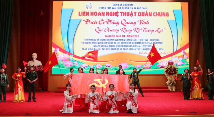 "Dưới Cờ Đảng Quang Vinh – Quê Hương Rạng Rỡ Tương Lai": Dấu Ấn Văn Hóa Mới Từ Quốc Oai- Ảnh 12.