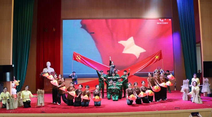 "Dưới Cờ Đảng Quang Vinh – Quê Hương Rạng Rỡ Tương Lai": Dấu Ấn Văn Hóa Mới Từ Quốc Oai- Ảnh 19.