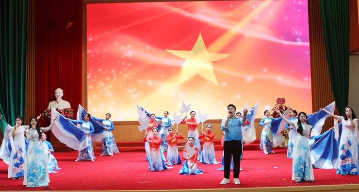 "Dưới Cờ Đảng Quang Vinh – Quê Hương Rạng Rỡ Tương Lai": Dấu Ấn Văn Hóa Mới Từ Quốc Oai- Ảnh 27.