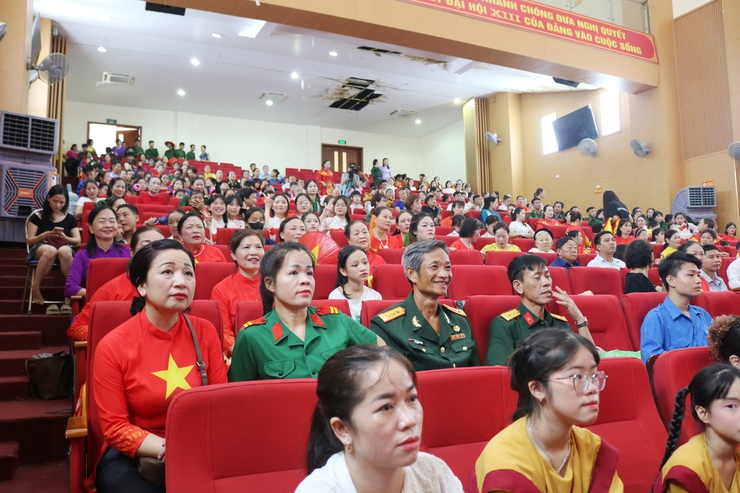 "Dưới Cờ Đảng Quang Vinh – Quê Hương Rạng Rỡ Tương Lai": Dấu Ấn Văn Hóa Mới Từ Quốc Oai- Ảnh 4.