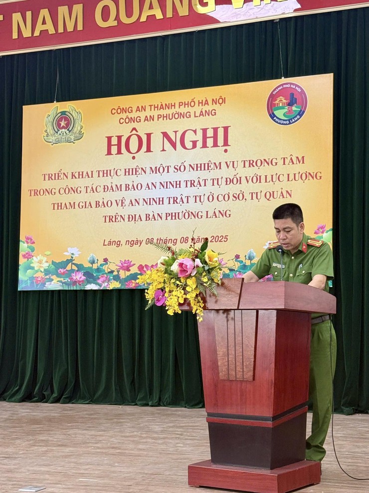 CÔNG AN PHƯỜNG LÁNG TỔ CHỨC HỘI NGHỊ TRIỂN KHAI MỘT SỐ NHIỆM VỤ TRỌNG TÂM TRONG CÔNG TÁC ĐẢM BẢO AN NINH TRẬT TỰ TẠI CƠ SỞ- Ảnh 1.