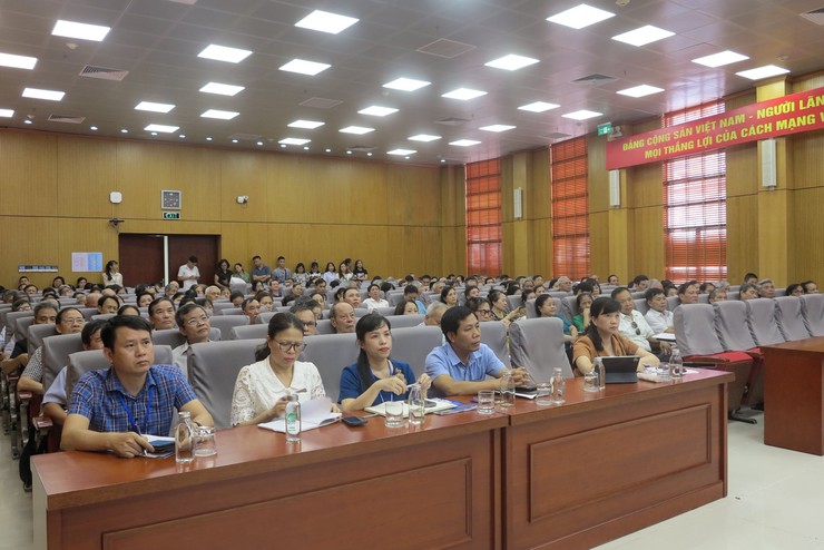 Hội nghị triển khi công tác phòng chống dịch sốt xuất huyết, phong trào thi đua “sáng - xanh - sạch - đẹp” phong trào “Bình dân học vụ số” trên địa bàn phường Bạch Mai- Ảnh 1.
