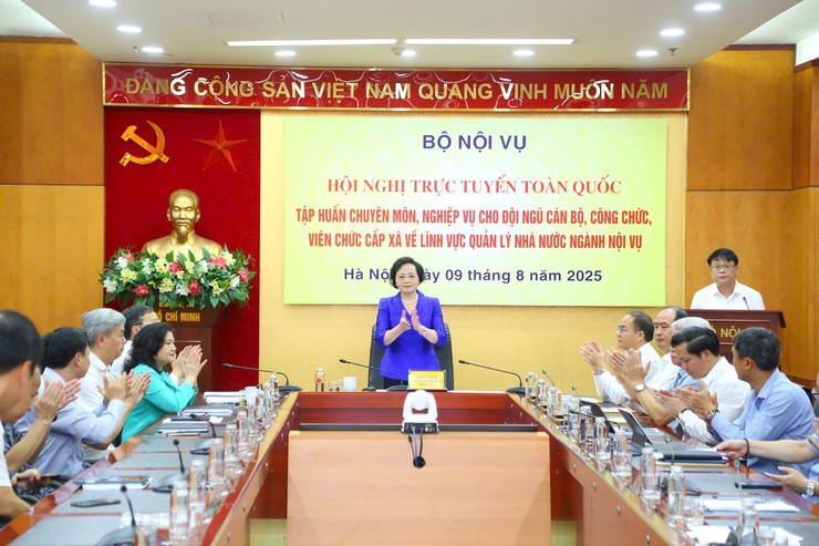 Hội nghị tập huấn trực tuyến toàn quốc về quản lý nhà nước cho cán bộ, công chức, viên chức cấp xã- Ảnh 1.