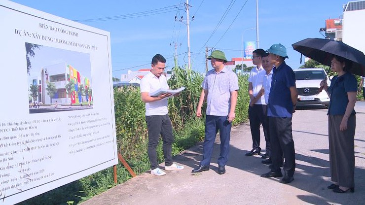 Lãnh đạo xã Phúc Lộc kiểm tra tiến độ thi công các dự án trọng điểm trên địa bàn- Ảnh 5.