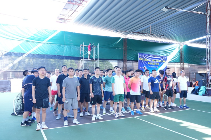 Công an xã Phù Đổng tổ chức giải Pickleball chào mừng kỷ niệm 80 năm ngày truyền thống CAND và 20 năm ngày hội toàn dân bảo vệ ANTQ- Ảnh 1.