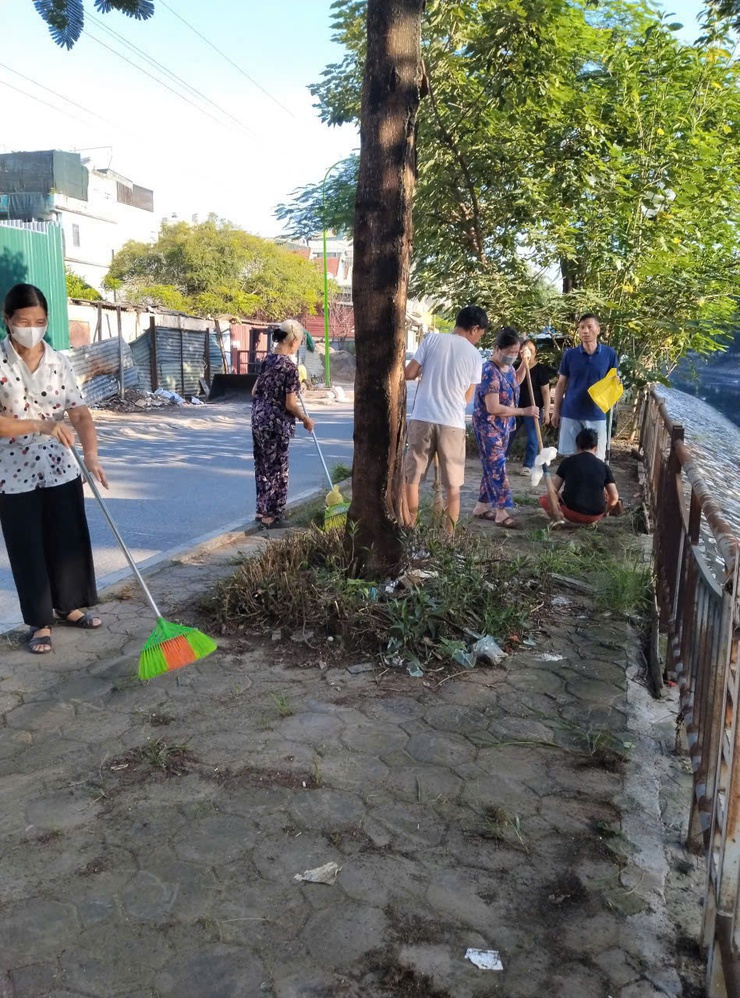 Phường Tương Mai duy trì công tác ra quân vệ sinh môi trường, văn minh đô thị hưởng ứng phong trào thi đua "Sáng - Xanh - Sạch - Đẹp".- Ảnh 17.