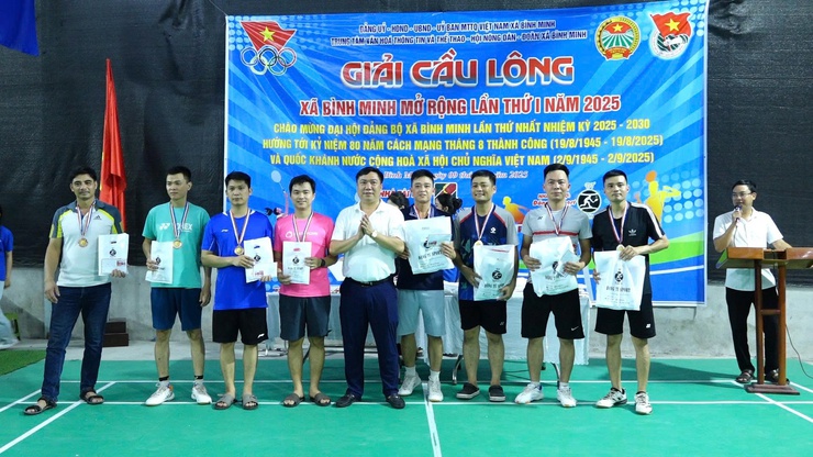 Khai mạc Giải cầu lông Chào mừng Đại hội Đảng bộ xã Bình Minh lần thứ I, nhiệm kỳ 2025- 2030- Ảnh 6.